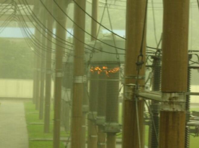 insulator pollution flashover